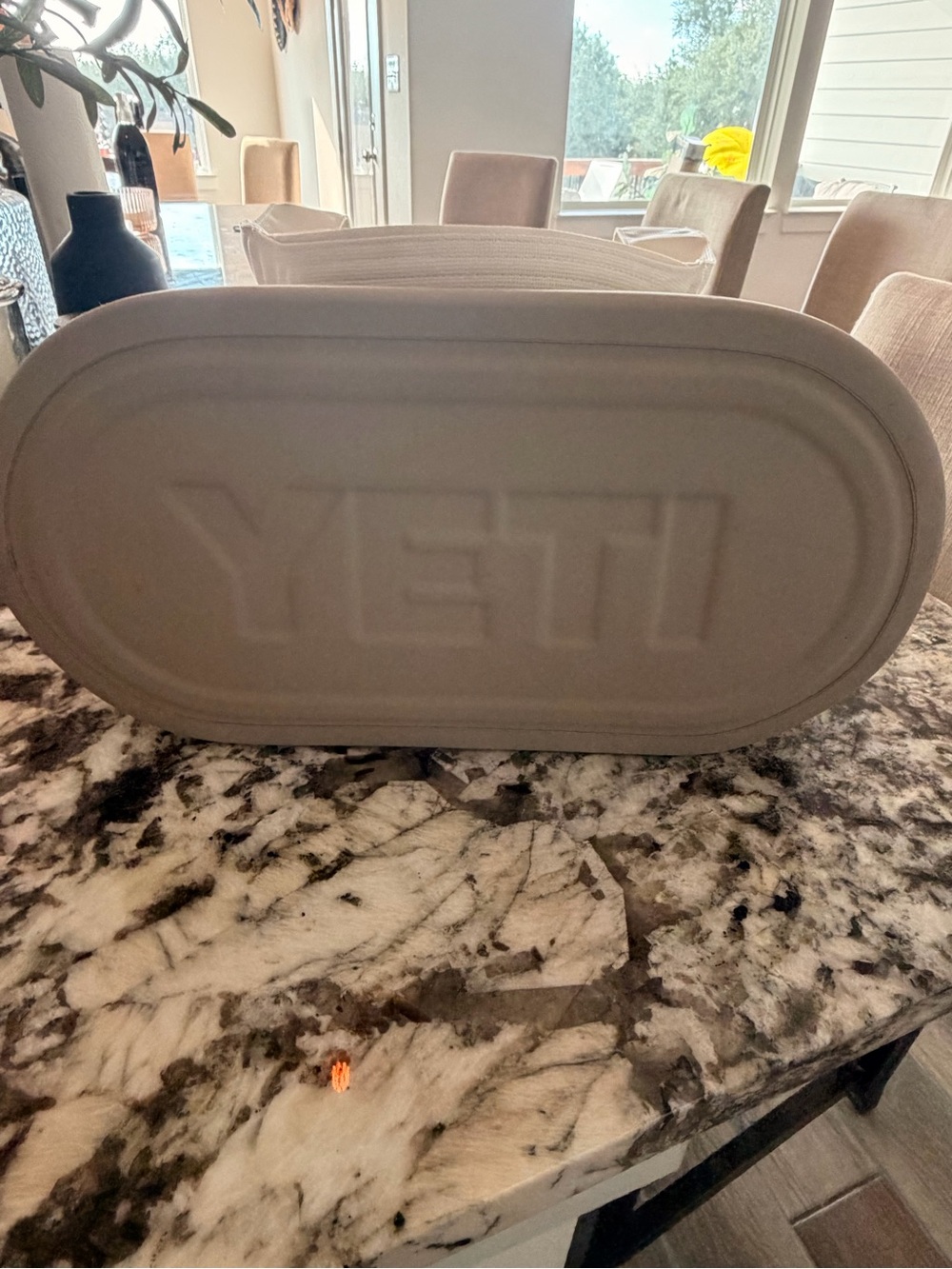 Yeti Camino 20 tote Bag in tan - Picture 4 of 5